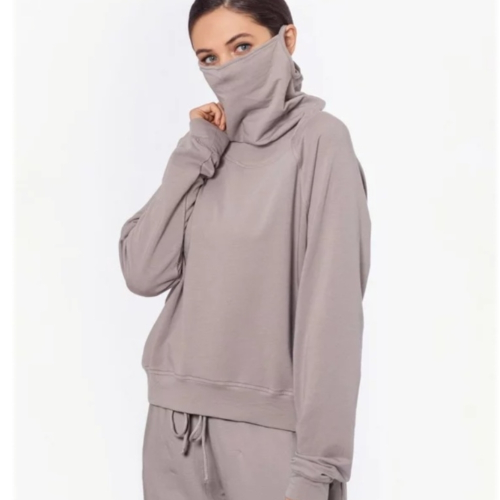 Betsey & Adam sweater size XS